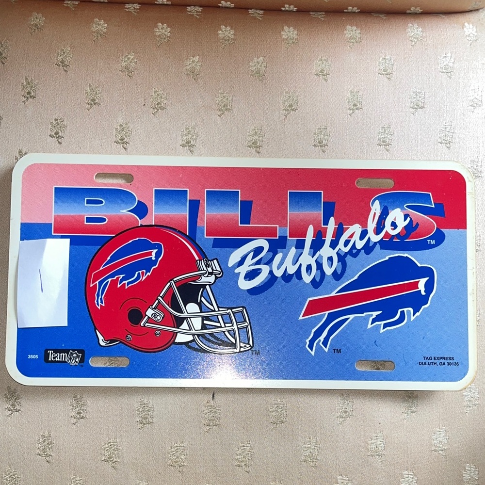 Circa 1993 plastic Buffalo Bills Vintage Booster / License Plate